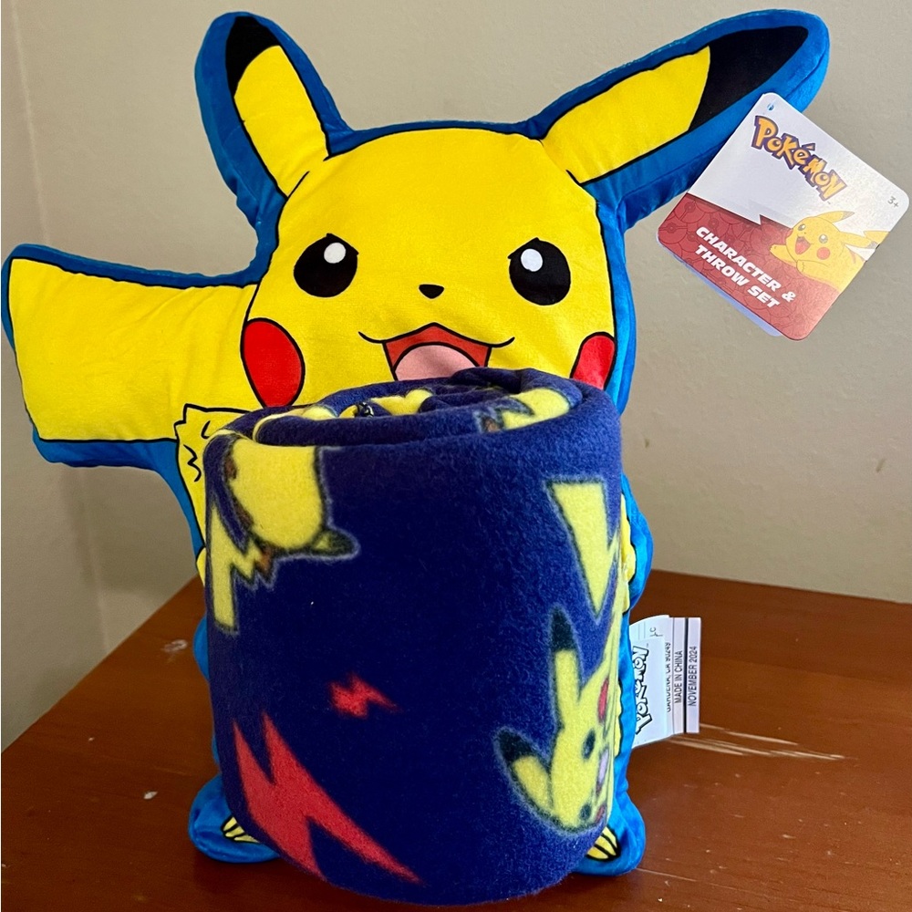 Pokemon Pikachu Plush and Throw Blanket Set